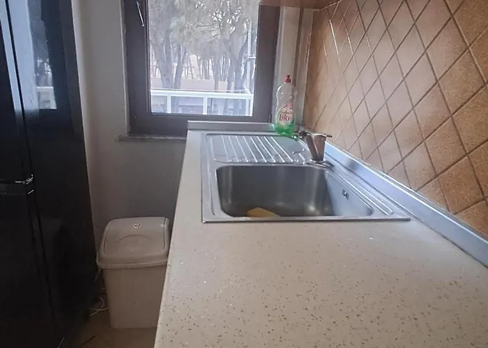 Retreat Lägenhet Golem (Tirana)